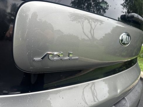 Used 2014 Kia Soul FWD image 8