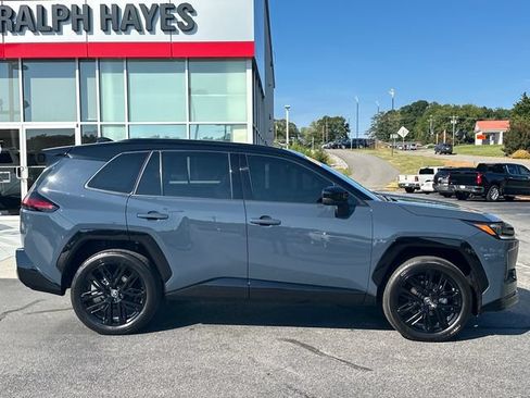 Used 2026 Toyota RAV4 XSE w/ Panoramic Sun Roof Package AWD/4WD image 2