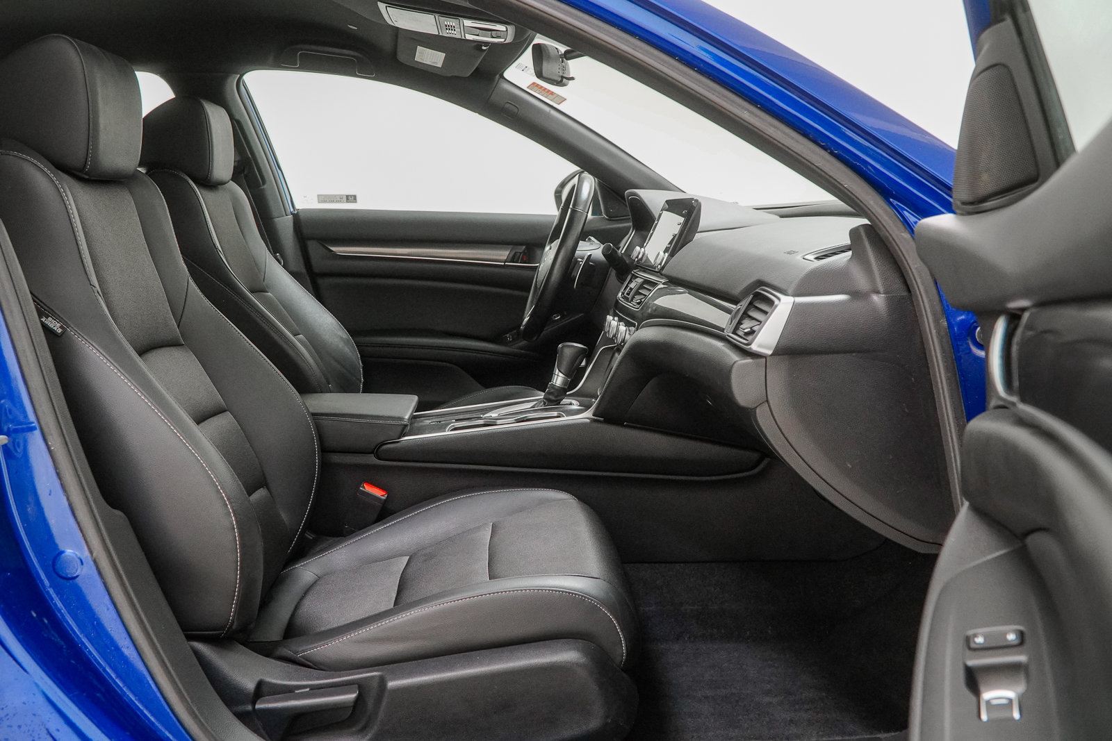 Used 2022 Honda Accord Sport image 36