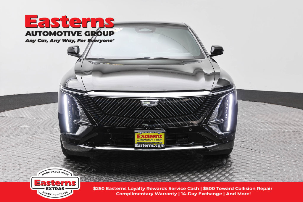 Used 2024 Cadillac Lyriq Tech w/ Driver Assist Package AWD/4WD image 3