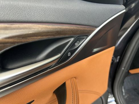 Used 2022 BMW 540i w/ M Sport Package image 42