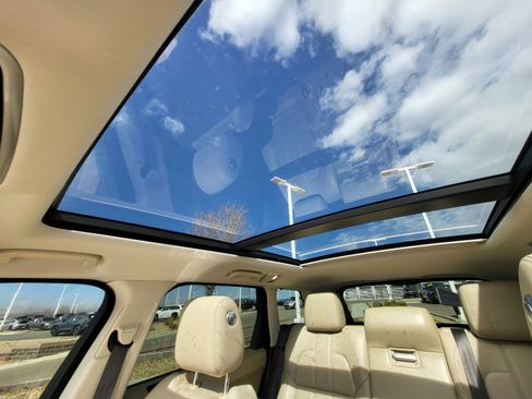 Used 2015 Land Rover Range Rover Sport HSE image 35