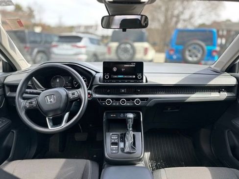 Used 2024 Honda CR-V EX image 16