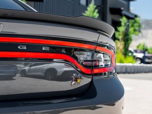 Used 2018 Dodge Charger R/T Scat Pack RWD image 17