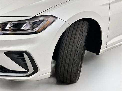 New 2025 Volkswagen Jetta SE image 25