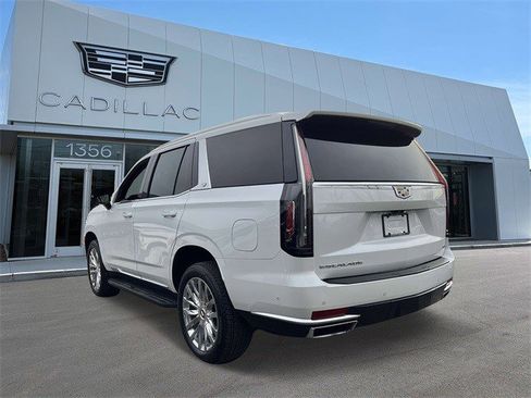 Certified 2022 Cadillac Escalade Premium Luxury image 7