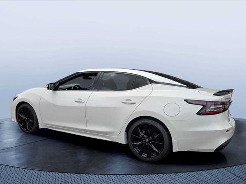Used 2023 Nissan Maxima SR w/ Sport Mat Group FWD image 4