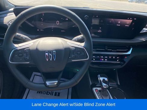 Certified 2024 Buick Envista Avenir image 7