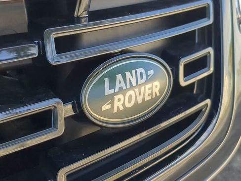 Certified 2025 Land Rover Range Rover Velar Dynamic SE image 12