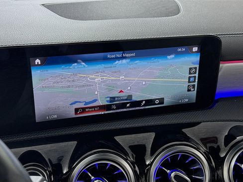 Used 2021 Mercedes-Benz CLA 250 4MATIC image 2