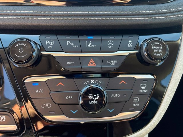 Used 2022 Chrysler Pacifica Limited FWD image 23