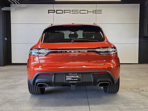 Certified 2025 Porsche Macan image 7
