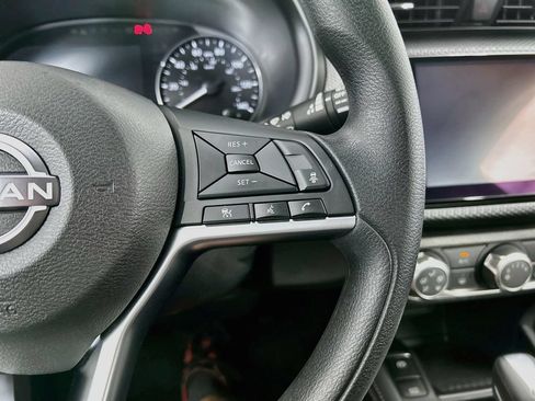 Used 2023 Nissan Kicks SV FWD image 12