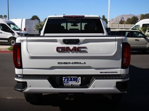 Used 2023 GMC Sierra 2500 Denali image 7