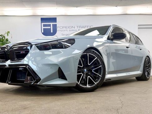 Used 2026 BMW M5 Touring image 3
