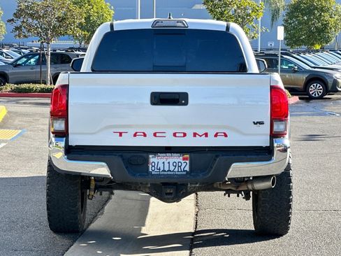 Used 2019 Toyota Tacoma 4x4 Double Cab image 5