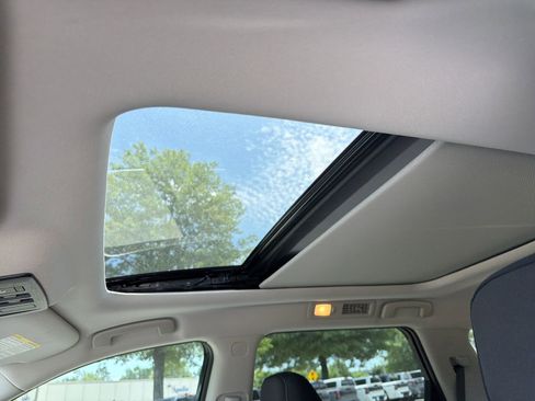 New 2026 Nissan Pathfinder SV w/ SV Premium Package FWD image 4
