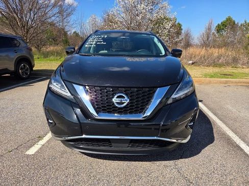 Used 2019 Nissan Murano SV w/ Premium Package image 2