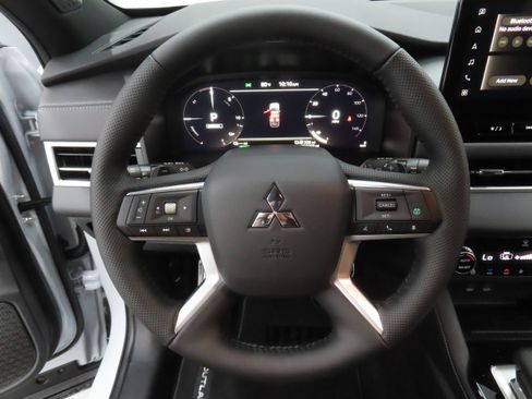 New 2026 Mitsubishi Outlander SEL AWD/4WD image 15