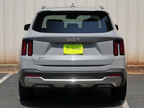 Used 2025 Kia Sorento S w/ Panoramic Sunroof Package FWD image 54