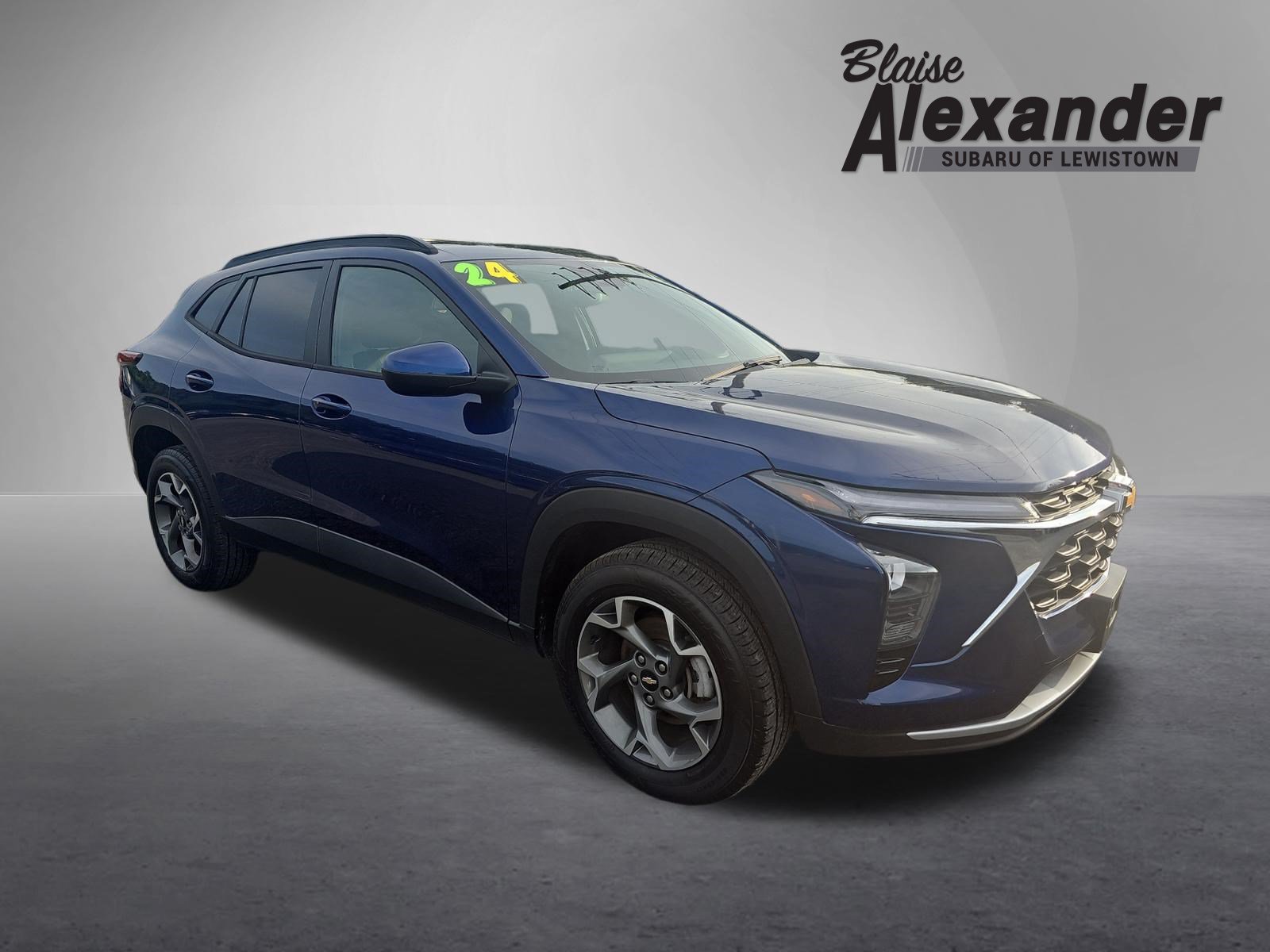 Used 2024 Chevrolet Trax LT w/ LT Convenience Package FWD image 1