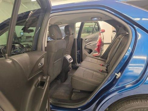 Used 2019 Chevrolet Equinox LT FWD image 9