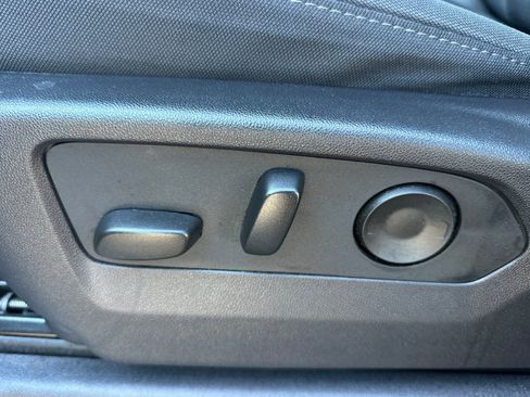 Used 2024 GMC Sierra 1500 Elevation image 13