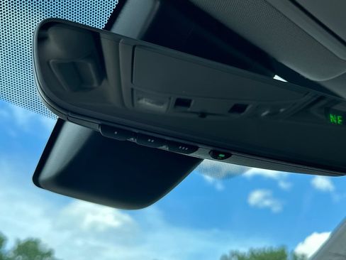 Used 2017 Toyota RAV4 Limited FWD image 29