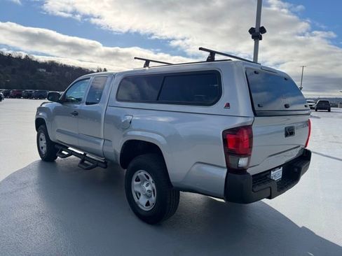 Used 2022 Toyota Tacoma SR image 7