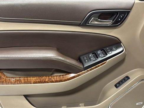 Certified 2018 Chevrolet Suburban Premier image 11