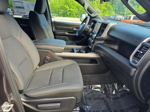 New 2026 RAM 1500 Express AWD/4WD image 25