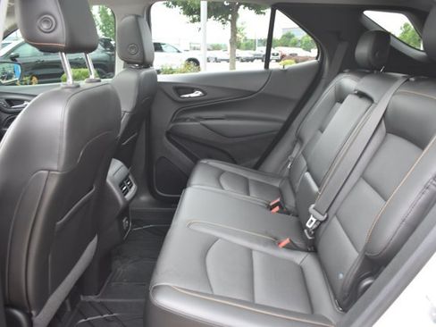 Used 2020 Chevrolet Equinox LT w/ Sport Edition FWD image 16
