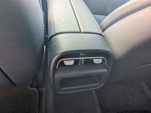 Used 2025 Mercedes-Benz E 450 4MATIC All-Terrain Wagon image 15