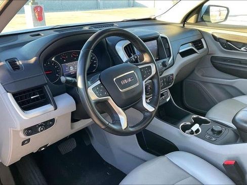 Used 2024 GMC Terrain SLT image 7