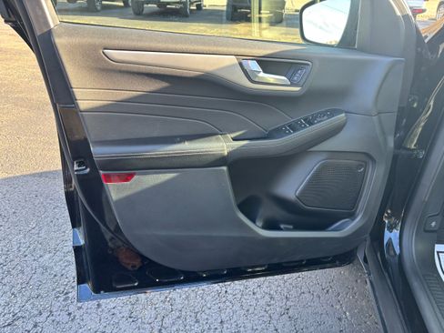 Used 2022 Ford Escape SEL image 10