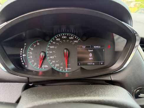 Used 2020 Chevrolet Trax LT w/ LT Convenience Package AWD/4WD image 28
