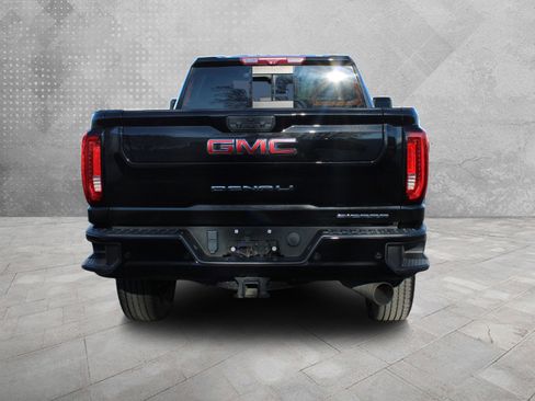 Used 2023 GMC Sierra 2500 Denali w/ Denali Black Diamond Edition image 4