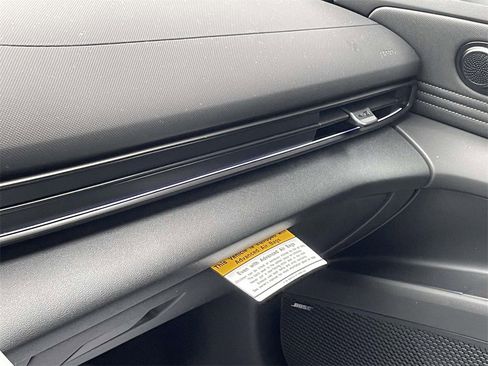 New 2026 Hyundai Elantra Limited image 30