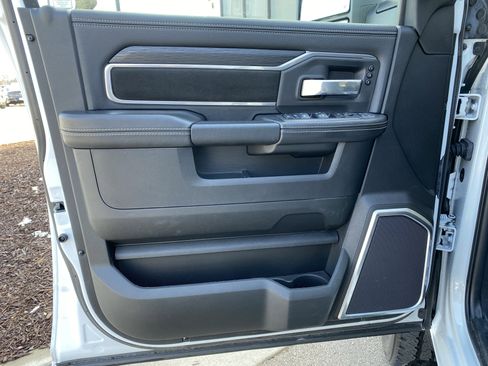 Used 2024 RAM 2500 Laramie w/ Night Edition image 15