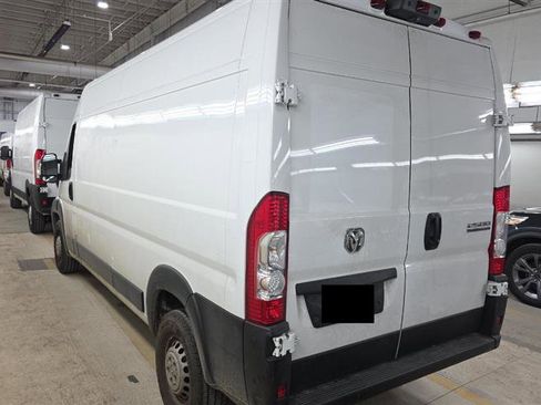 Used 2024 RAM ProMaster 2500 w/ Convenience Group FWD image 8