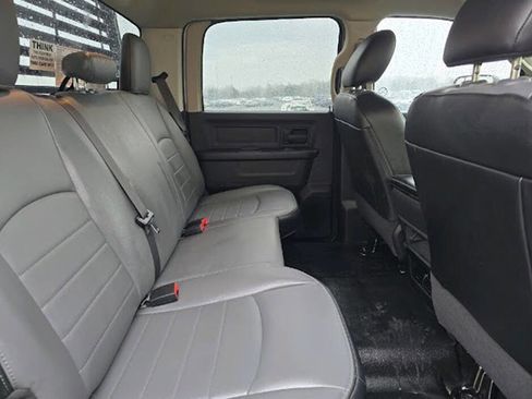 Used 2022 RAM 1500 Tradesman w/ Chrome Appearance Group image 15