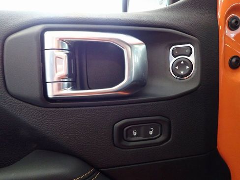 New 2025 Jeep Wrangler Unlimited Rubicon 392 image 17