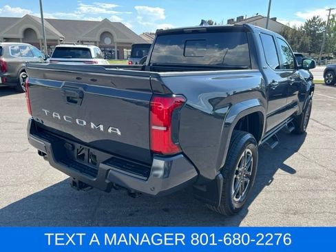 Used 2025 Toyota Tacoma SR5 AWD/4WD image 9