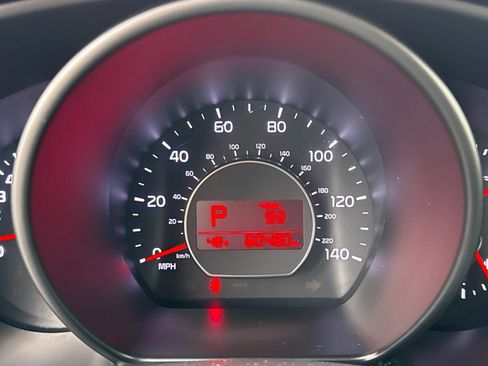 Used 2019 Kia Soul + image 32