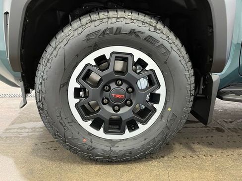 New 2026 Toyota 4Runner TRD Off-Road Premium AWD/4WD image 25
