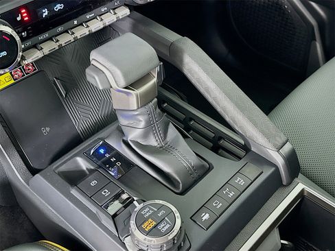 New 2025 Toyota Tacoma Trailhunter image 17