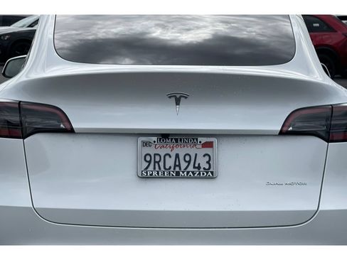 Used 2025 Tesla Model Y Long Range AWD/4WD image 16
