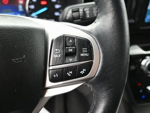 Used 2023 Ford Explorer Limited AWD/4WD image 23