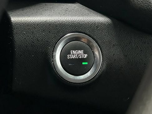 Used 2023 GMC Terrain SLE w/ Driver Convenience Package FWD image 30