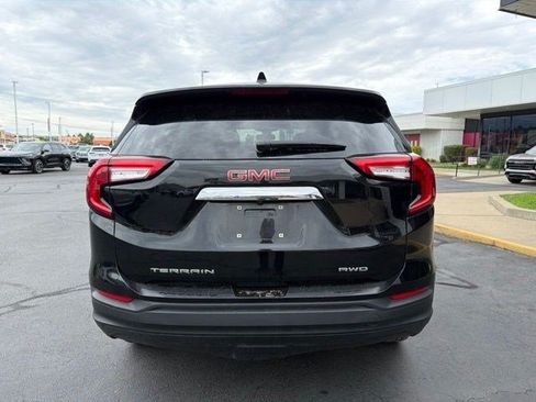 Used 2024 GMC Terrain SLE AWD/4WD image 5
